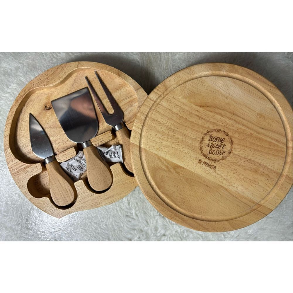 Brie Cheese Board and Tool Set - Picture 4 of 4